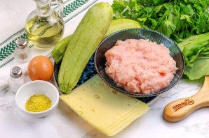 Кабачки с чесноком и фаршем Кабачки с чесноком и фаршем